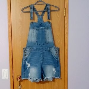 NWOT GRACE AND LACE  OVERALL SHORTS